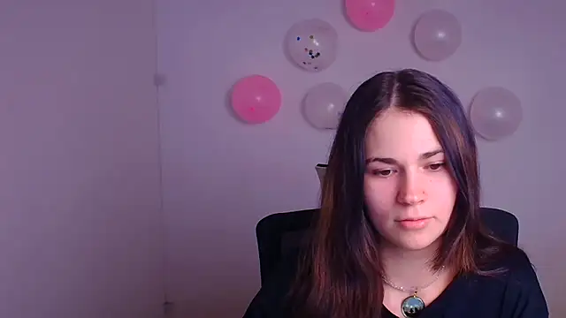 Loon Amore online show from February 18, 2025, 8:03 pm