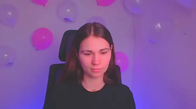 Loon Amore online show from February 13, 2025, 8:13 pm