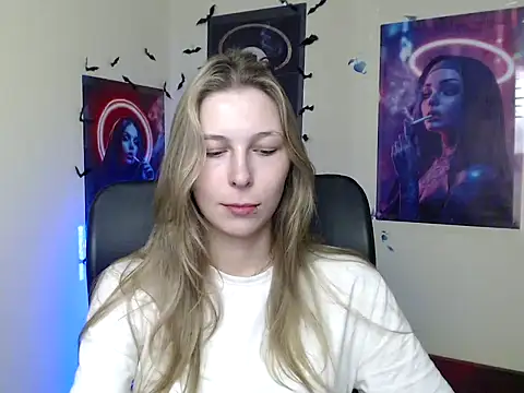 StrangerGi online show from June 5, 2026, 6:18 am