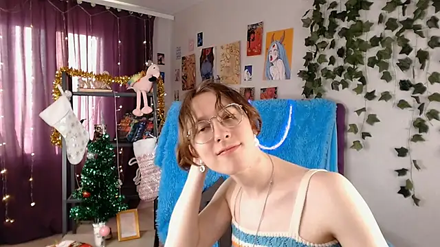 Hermione Reid online show from January 12, 2025, 10:45 am