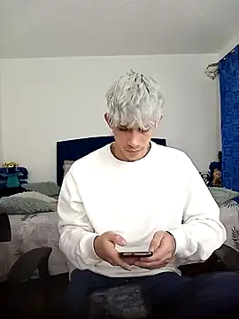 thiagomurphyy online show from January 18, 2025, 4:04 am