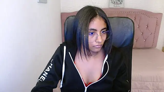 shaneelle online show from March 19, 2025, 6:14 am