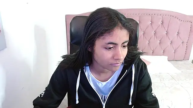 shaneelle online show from October 1, 2025, 3:11 am