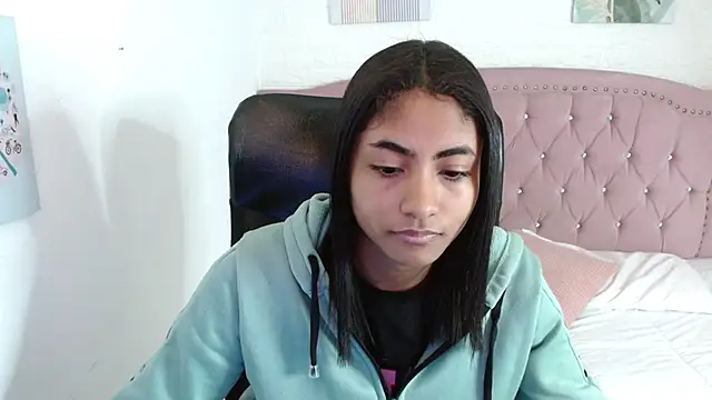 shaneelle online show from September 13, 2025, 3:06 am