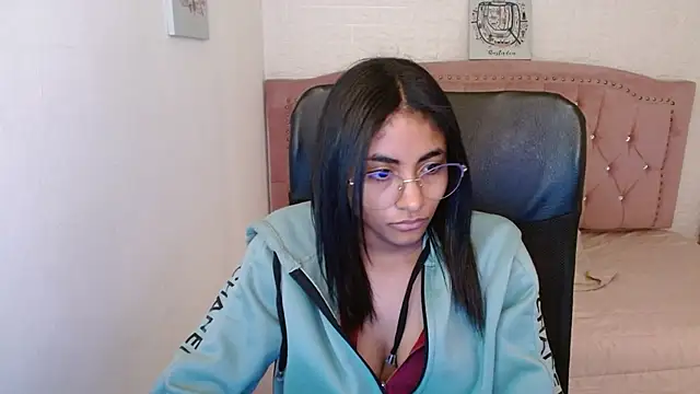 shaneelle online show from March 22, 2025, 9:34 am