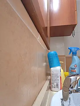 katymojadit online show from November 28, 2025, 9:20 am