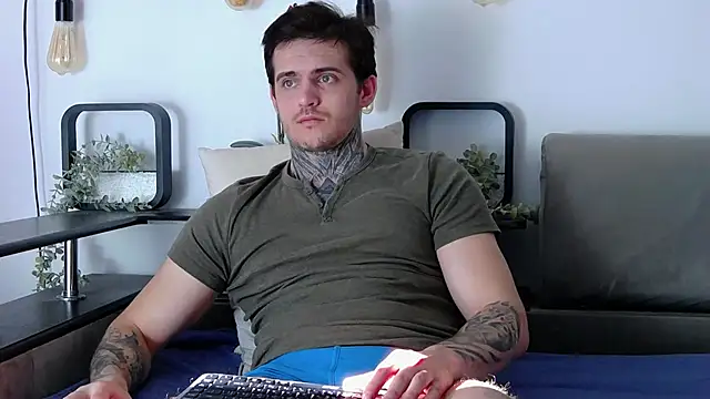 CarterCole online show from March 9, 2025, 11:47 am