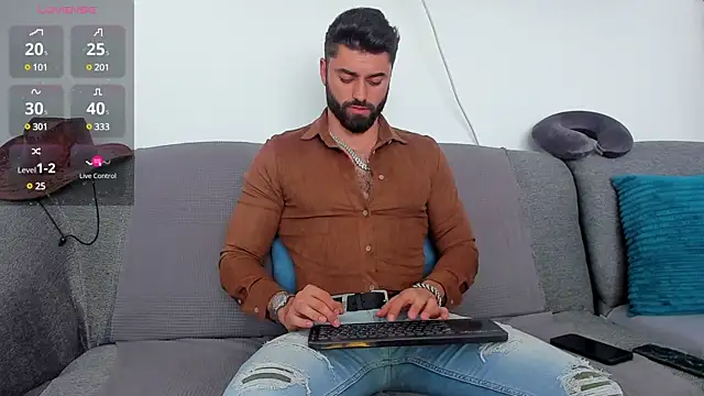 Snapshot of RawAdam chatting on February 19, 2025, 11:17 am RawAdam online show from February 19, 2025, 11:17 am