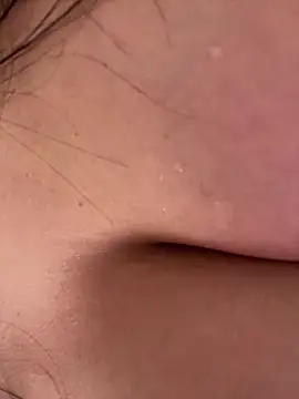 izanmiller2001 online show from December 1, 2025, 6:53 pm