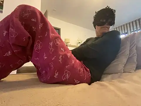 Marilou1983 online show from March 26, 2026, 8:34 am