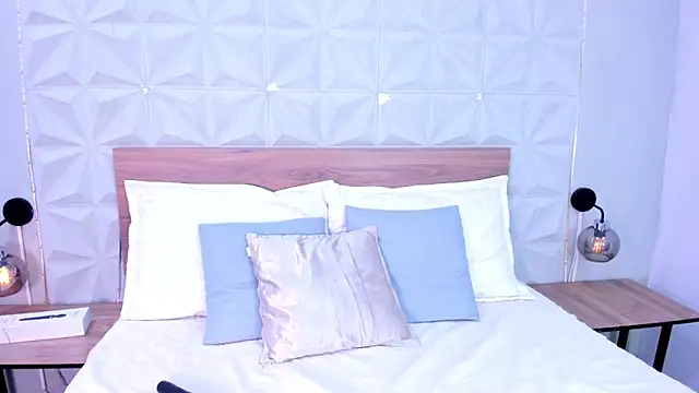 Stacey white  online show from April 9, 2026, 8:04 pm