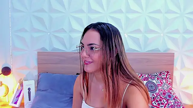 Stacey white  online show from March 22, 2025, 7:53 pm