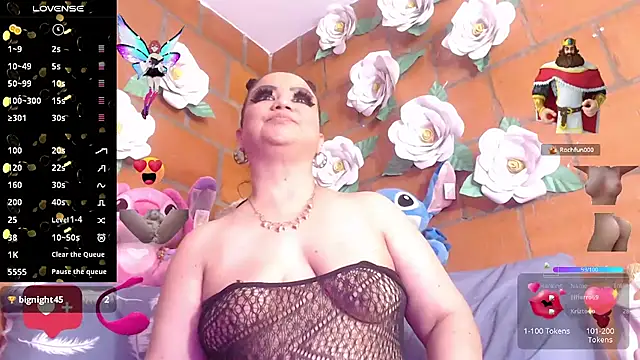 Snapshot of IngritBitch chatting on November 23, 2025, 2:27 pm IngritBitch online show from November 23, 2025, 2:27 pm