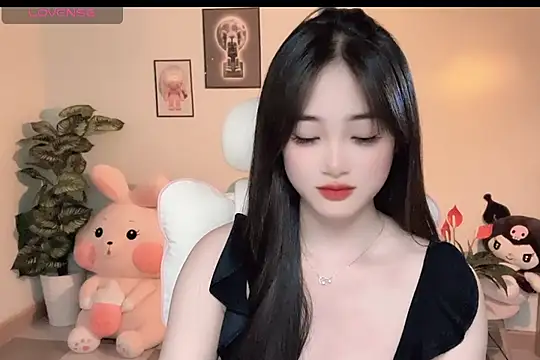  Aimy  online show from December 5, 2025, 6:28 pm