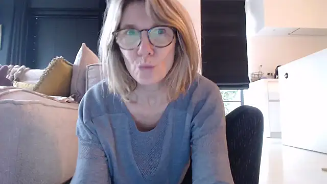 godinflower online show from November 13, 2025, 9:02 am