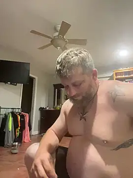 rocket8669 online show from April 21, 2026, 4:41 am