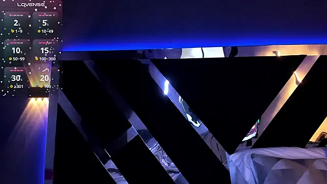 AmmyJones  online show from September 10, 2025, 7:35 pm