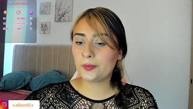 x allison online show from February 6, 2025, 9:17 pm