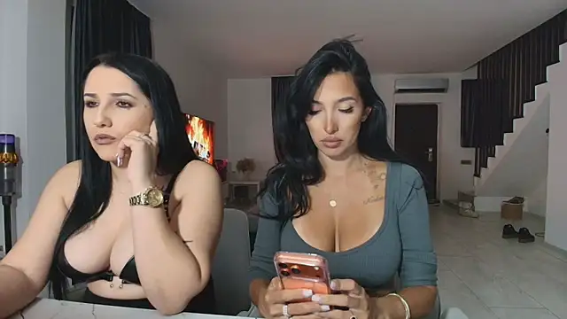 Snapshot of Gabrielaaxxx chatting on February 6, 2026, 11:12 pm Gabrielaaxxx online show from February 6, 2026, 11:12 pm