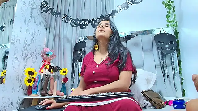  Marcela   online show from October 28, 2025, 12:26 pm