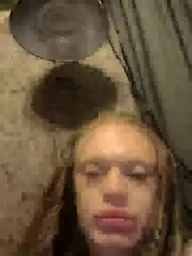 ImCarolinaCutiexxx online show from September 16, 2025, 8:32 pm