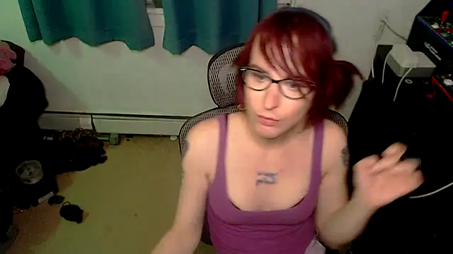 Snapshot of RyffBurnz chatting on February 8, 2026, 2:42 am RyffBurnz online show from February 8, 2026, 2:42 am