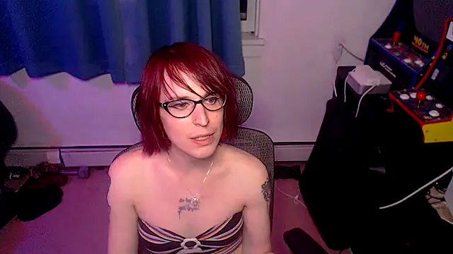 Snapshot of RyffBurnz chatting on February 17, 2026, 3:04 am RyffBurnz online show from February 17, 2026, 3:04 am