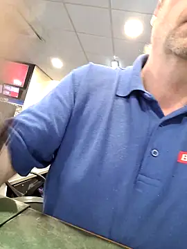 Snapshot of JulianJ50 chatting on March 1, 2026, 8:31 pm JulianJ50 online show from March 1, 2026, 8:31 pm