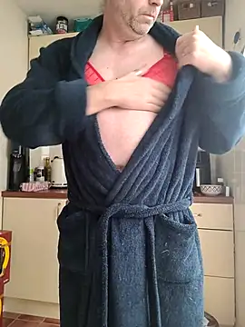 Snapshot of JulianJ50 chatting on January 14, 2026, 2:20 pm JulianJ50 online show from January 14, 2026, 2:20 pm