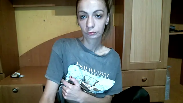 DennisXCaroll online show from December 18, 2025, 7:02 am