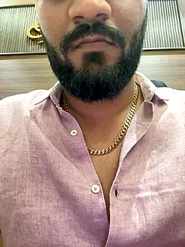 Snapshot of shrreyyyy chatting on January 14, 2026, 10:19 am shrreyyyy online show from January 14, 2026, 10:19 am