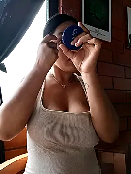 SamaraJay1 online show from September 24, 2025, 2:23 pm