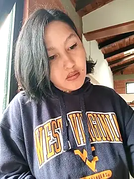 SamaraJay1 online show from November 14, 2025, 1:48 pm