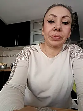 Snapshot of coral_smitth chatting on October 4, 2025, 7:48 pm coral smitth online show from October 4, 2025, 7:48 pm