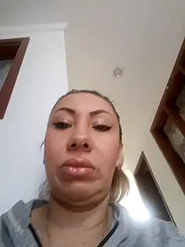 coral smitth online show from April 10, 2026, 5:42 pm