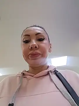 Snapshot of coral_smitth chatting on November 5, 2025, 10:13 pm coral smitth online show from November 5, 2025, 10:13 pm