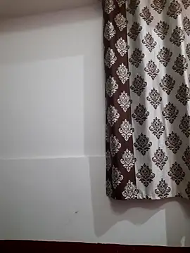 Snapshot of Guyinshortss chatting on March 3, 2026, 8:16 pm Guyinshortss online show from March 3, 2026, 8:16 pm