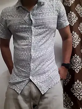 Snapshot of Guyinshortss chatting on September 26, 2025, 8:38 pm Guyinshortss online show from September 26, 2025, 8:38 pm