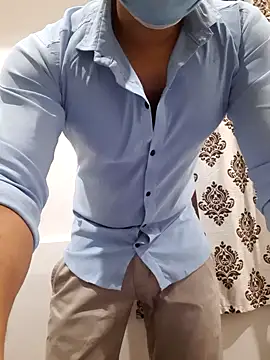 Snapshot of Guyinshortss chatting on September 20, 2025, 8:36 pm Guyinshortss online show from September 20, 2025, 8:36 pm