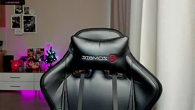 Sm0ly online show from January 27, 2025, 3:26 am