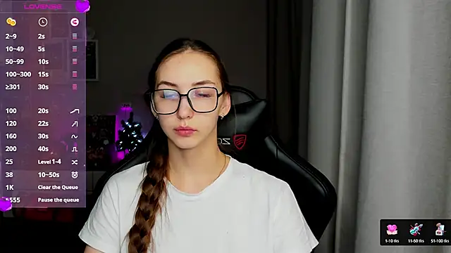 Sm0ly online show from January 23, 2025, 2:33 am