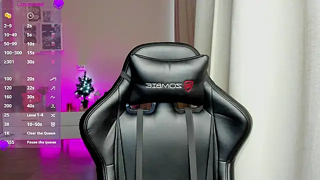 Sm0ly online show from February 21, 2025, 2:50 am