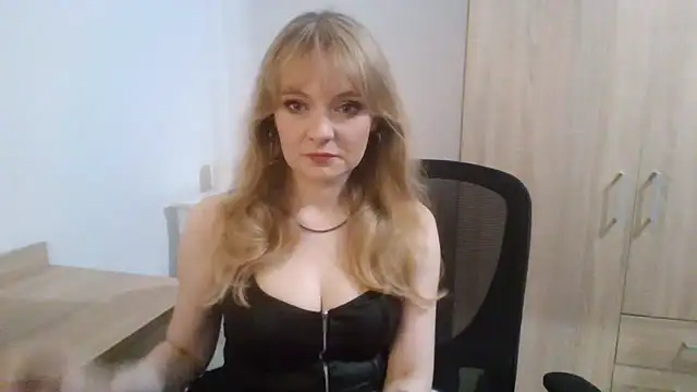 AlmaHoney online show from September 30, 2025, 8:26 pm