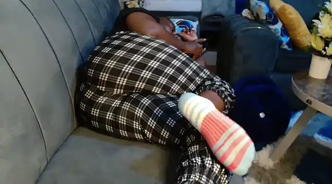 leslysexygirl online show from March 22, 2025, 11:21 am