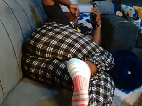 leslysexygirl online show from March 22, 2025, 5:17 am