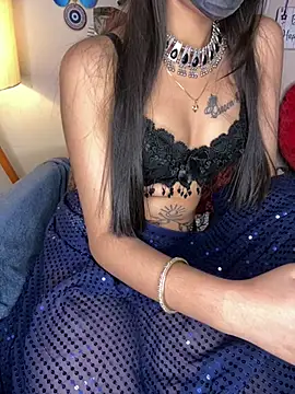 Suhu love online show from March 6, 2025, 6:16 pm