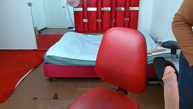 Snapshot of krystal_thomson chatting on September 17, 2025, 3:25 pm krystal thomson online show from September 17, 2025, 3:25 pm