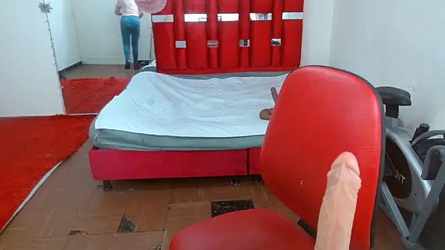 Snapshot of krystal_thomson chatting on September 25, 2025, 3:51 pm krystal thomson online show from September 25, 2025, 3:51 pm