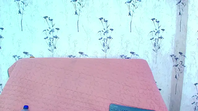 Snapshot of Mia_candy_0 chatting on March 21, 2025, 6:18 pm Mia candy 0 online show from March 21, 2025, 6:18 pm