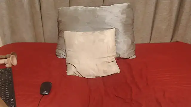 Snapshot of LONGBLKCLIT36 chatting on September 24, 2025, 4:57 pm LONGBLKCLIT36 online show from September 24, 2025, 4:57 pm